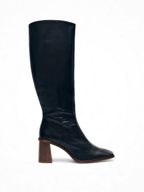 East boots black 