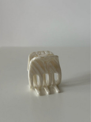 Emma clip beige swirl 