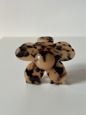 Flower clip tortoise 