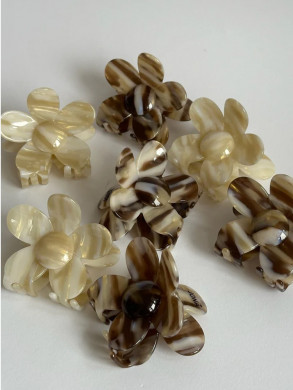 Flower clip tiger 