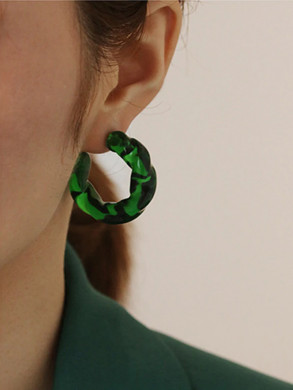 Chunky acrylic earrings green OS