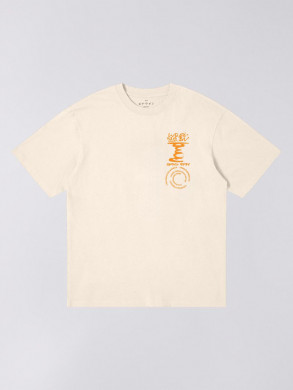 Prioritise authenticity t-shirt whisper 