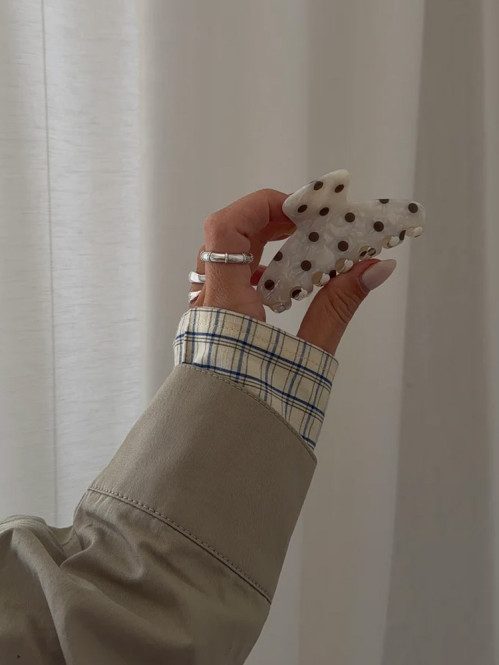 Line clip brown polka 