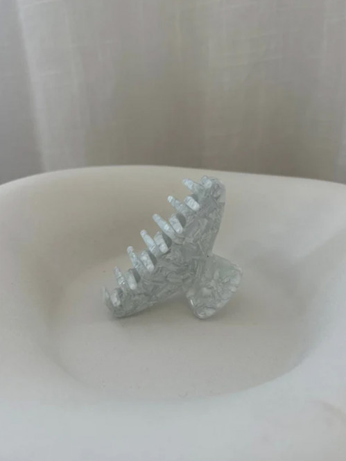 Line clip icey grey 