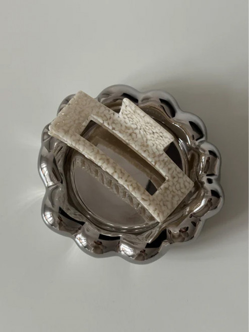Mila clip snowflake 