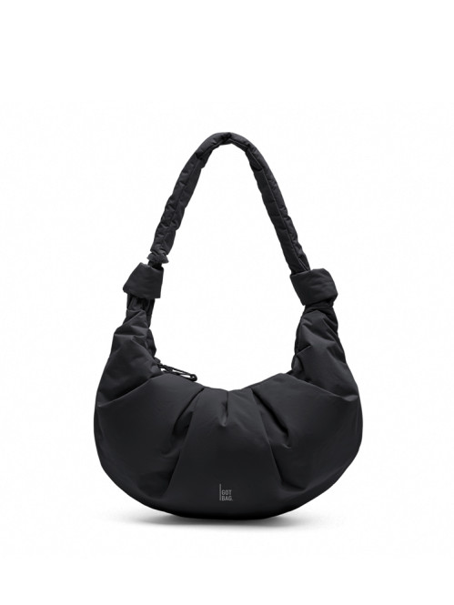 Pleat moon bag black 
