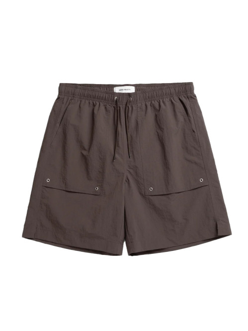 Sund relaxed swimmers shale 