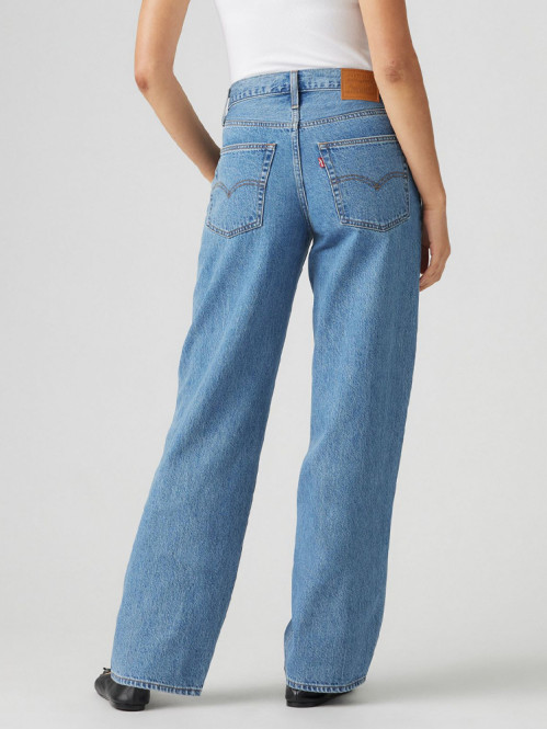 Baggy dad jeans own it 