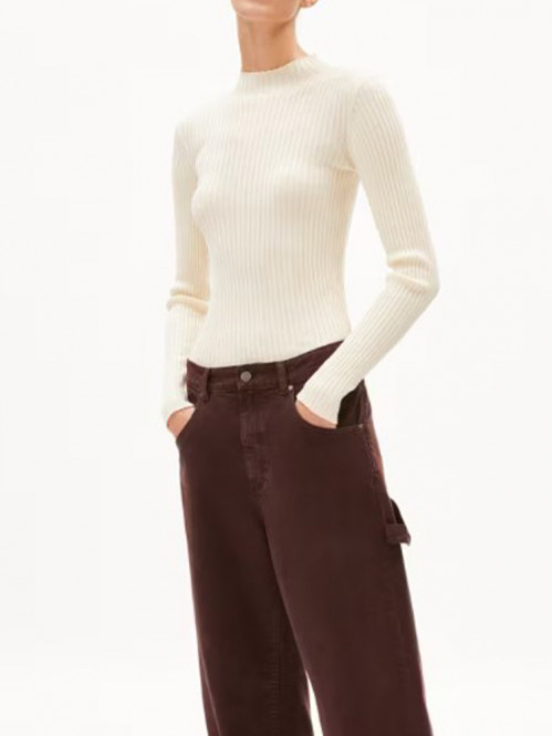 Alaania roll neck oatmilk 