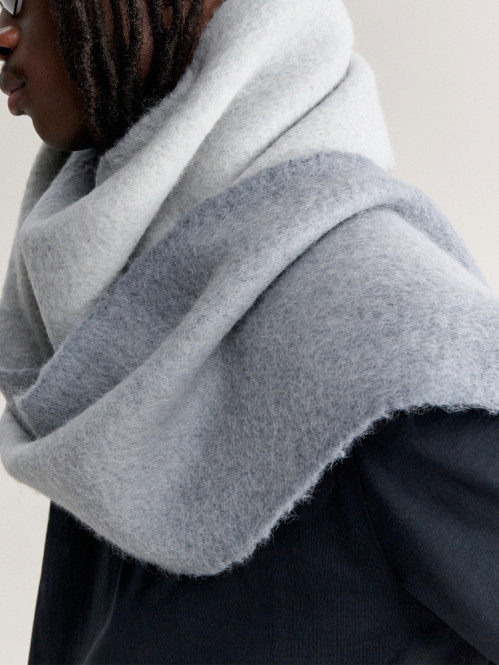 Alpaca gradient scarf cloud grey 