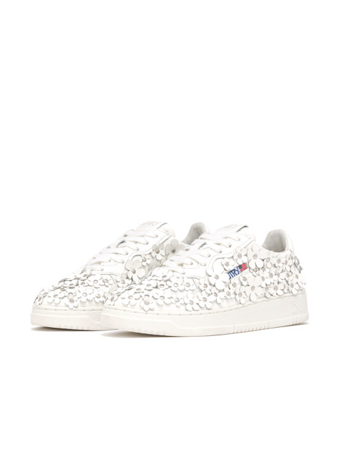 Medalist low patent flower sneaker white 