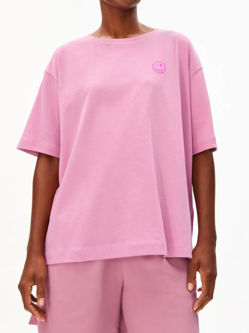 Giannaa difference t-shirt washed berry XS