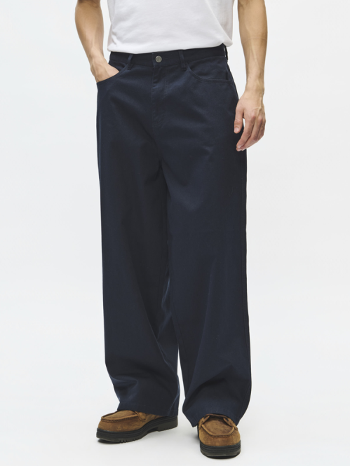 WW harald trouser salute 