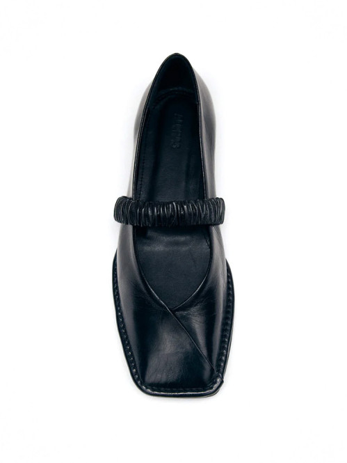 Lautan balleriana black leather 
