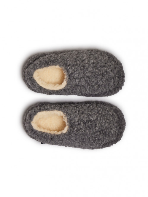 The nordic low slipper one tone iron grey 