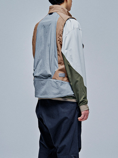 The multiple fleece vest coyote 