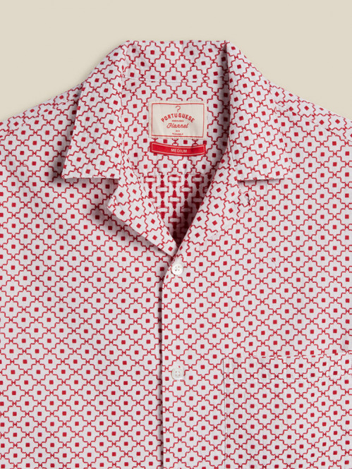 Tile shirt wht red 