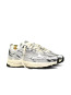 The re-run cracked sneaker silver 