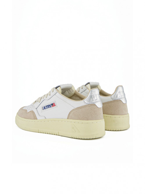 Medalist wmns sneaker suede white silver 