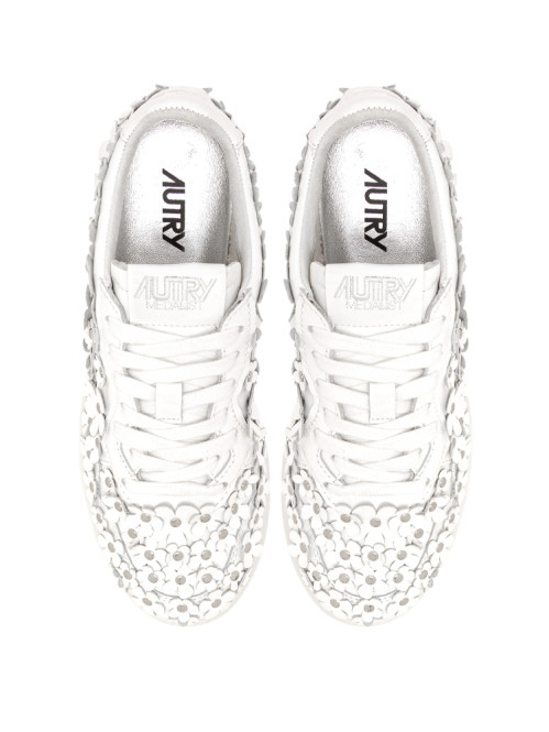 Medalist low patent flower sneaker white 