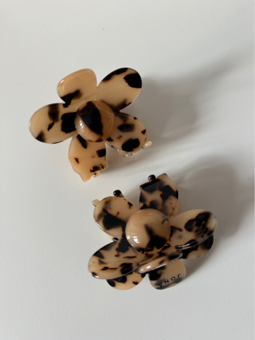 Flower clip tortoise OS