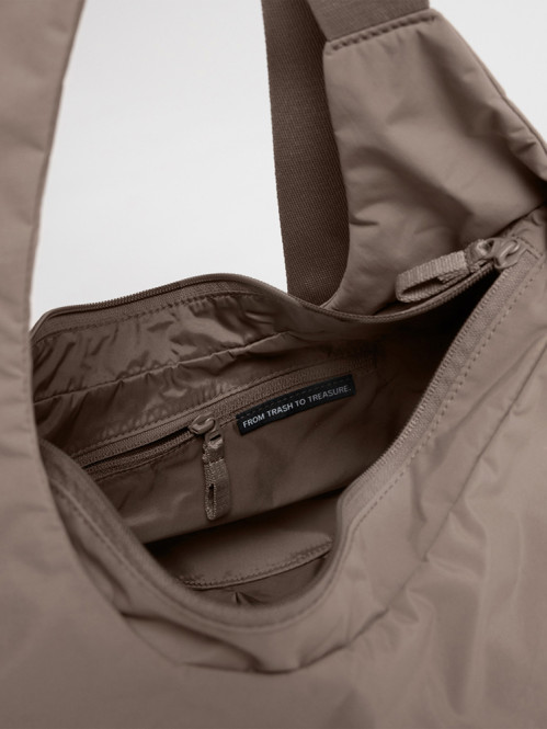 Full moon bag oyster 