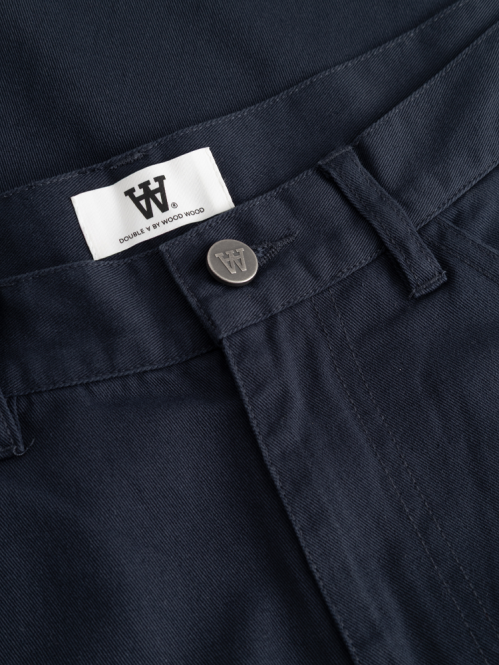 WW harald trouser salute 