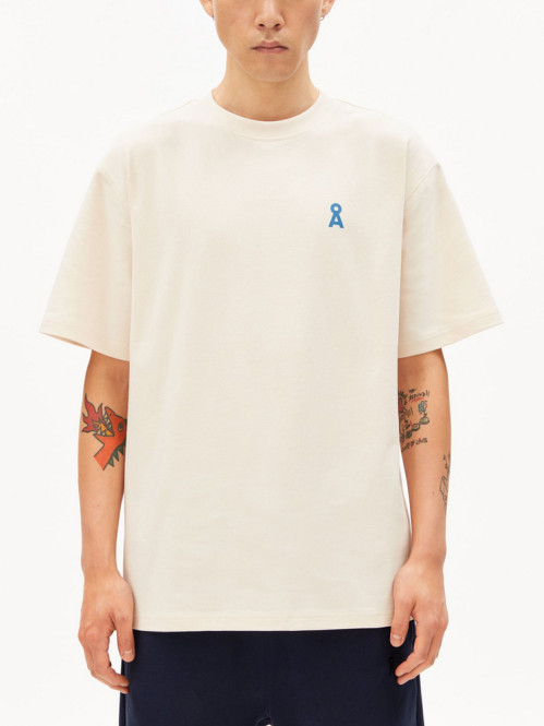 Maarkos changes t-shirt pure L