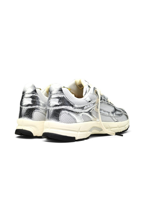 The re-run cracked sneaker silver 