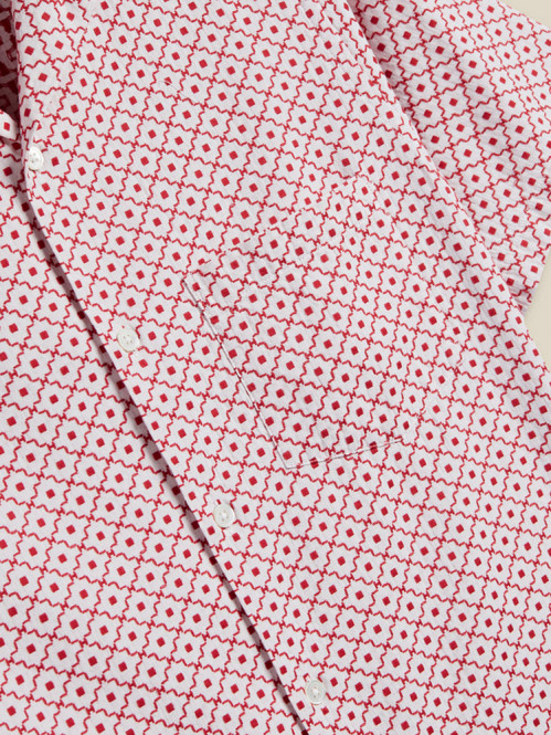 Tile shirt wht red 