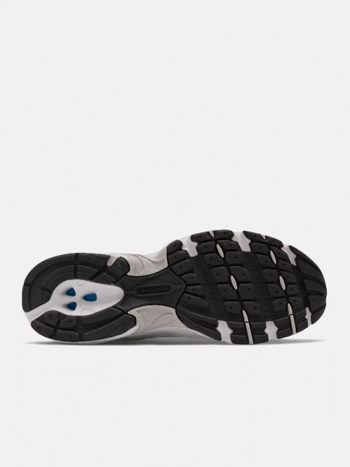 MR530ad runner white 