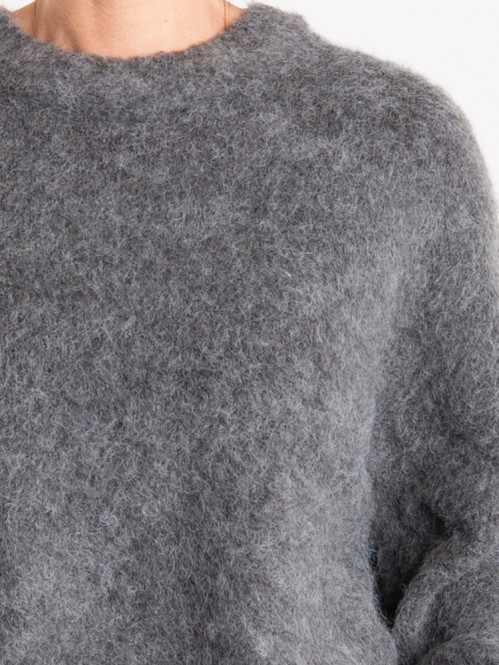 Gillis-m brush knit dk grey mel 
