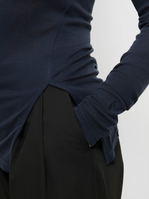 Lyocell wool turtleneck top indigo noir 