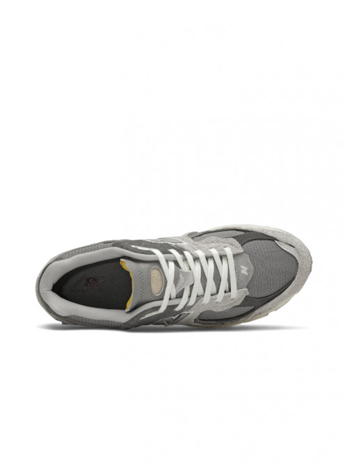 M2002RDA sneaker rain cloud 
