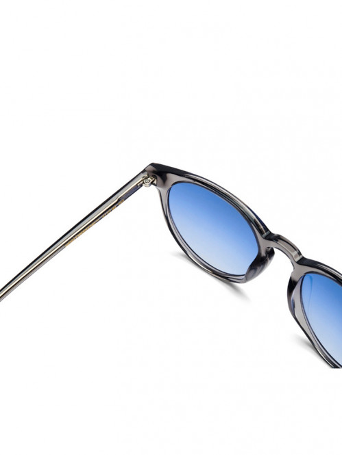 New Depp sunglass transparent grey blue 