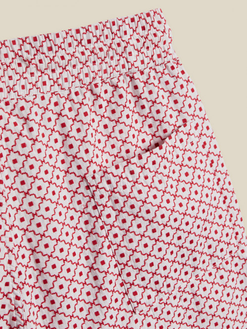 Tile shorts wht red 