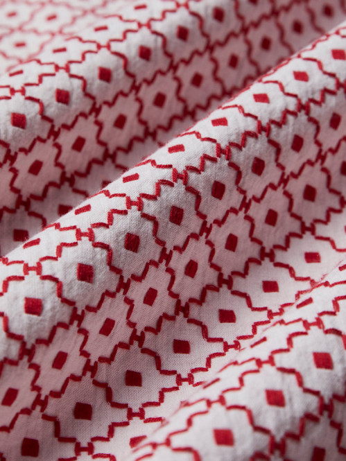Tile shirt wht red 