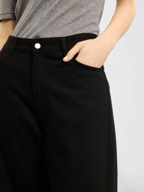 Wide leg jeans garment dyed black 