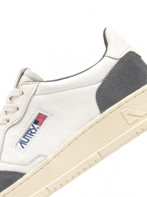 Medalist men sneaker goat white morel 