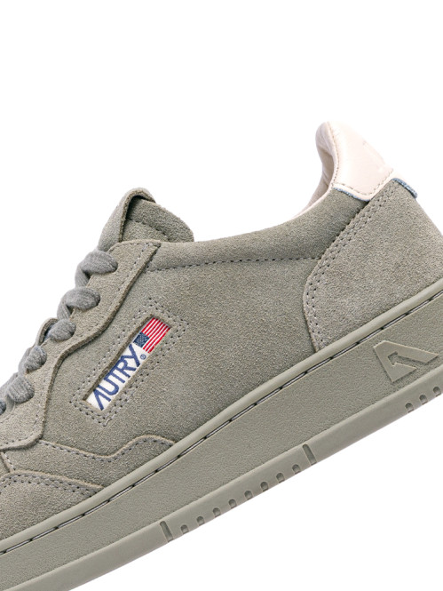 Medalist men sneaker silver sage ivory 