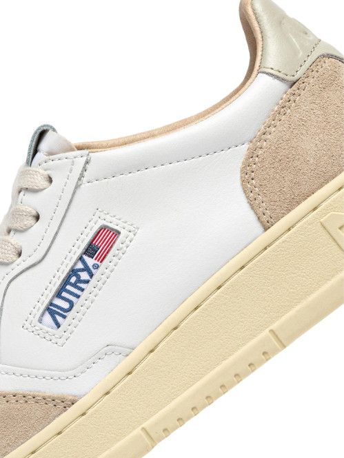 Medalist mens sneaker suede pelican 