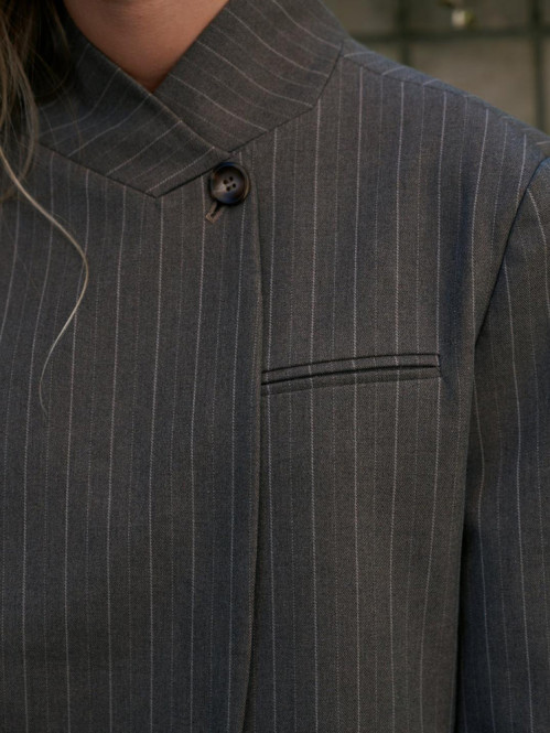 Nerine pinstripe blazer dark taupe 
